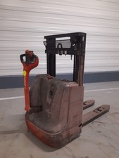 Linde Elektro Hochhubwagen mit