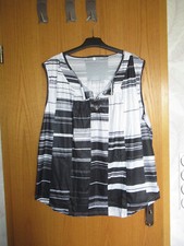 Damen Bluse m. Knopfleiste ** Shirt ** Gr. 4XL ** Farbe: schwarz-weiß