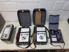 Alte analoge Messgeräte Elektrotechnik BBC Metrawatt mit Taschen an Bastler
