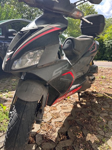 Aprilia r - sr,
