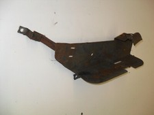 VW Polo 86C 2F G40 Kraftstoffpumpe Halter Blech