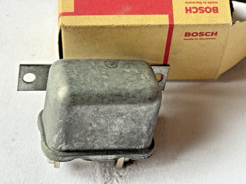 Relais bosch 0332003012 - relais,