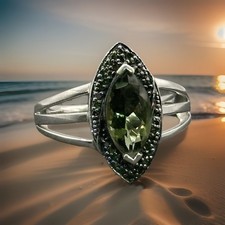 1,15 KT MARQUISE MOLDAVIT MIT