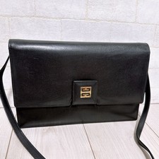 GIVENCHY schwarze Leder