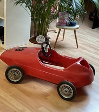 Altes Tretauto Ferrari eventuell Biemme Pedalcar
