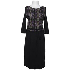 Catherine Andre, Kleid