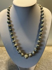 Eine besondere ältere Kette