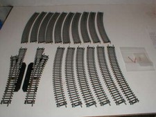 Modelleisenbahn HO, Made in Slovenia 16 x Gleise geb., 2 x Weichen r. + l. (V2