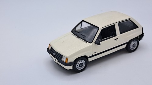 Opel corsa casablancaweiss - opel,