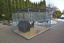 Verstärkter Hundezwinger mit