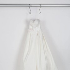 Ladybird, Hochzeitskleid