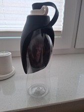 Hunde Trinkflasche, Wasserflasche mit Wassernapf Silikon integriert. 0,6 L