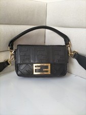 FENDI Baguette Mini Schwarz