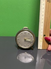 Kleine mechanische Tischuhr