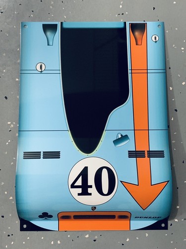Curved race car racing gulf - curved,