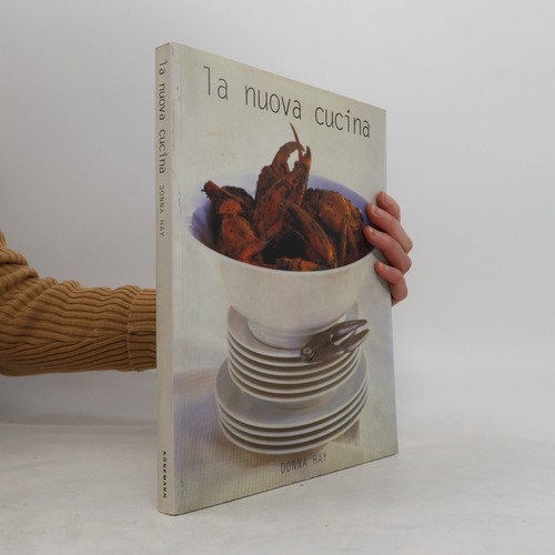 Nuova cucina donna - nuova, hay