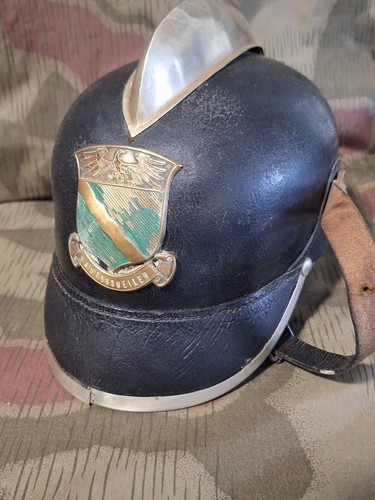 Feuerwehrhelm ähnl