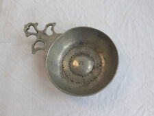 alte kleine Zinn Schale Zinnschale antik Handarbeit gemarkt Punze Engel Stern