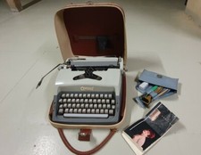 DDR Reiseschreibmaschine mechanische Schreibmaschine Consul + Koffer