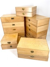 * SCHATULLE KISTE HOLZ