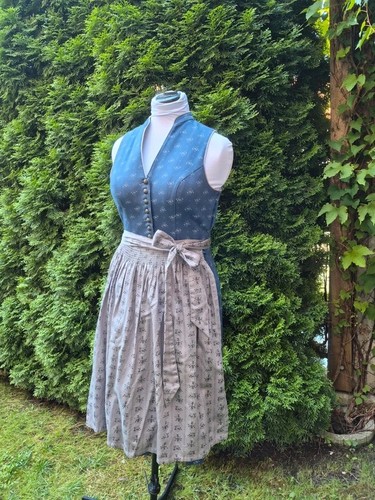 Traditionelles dirndl von - traditionelles,