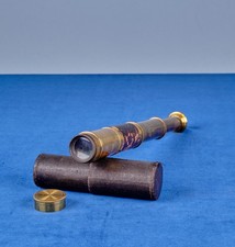 Antikes maritimes FERNROHR mit Deckel ausziehbar 19. Jh. Messing Lederköcher