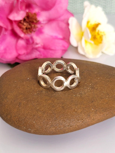 Wunderschöner älterer ring - wunderschöner,
