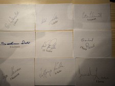 25 Autogramme auf Karten