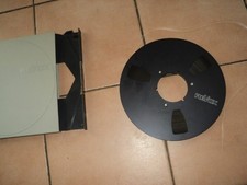 1 REVOX NAB Metalltonbandspule 26,5 cm mit besp. Band und Schuber - schwarz