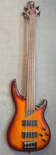 Cort fretless Bass, aktiv
