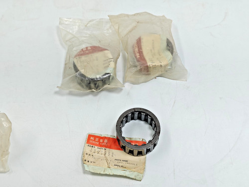 4291952 hitachi - (3,