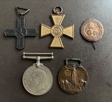 5 ausländische Orden u. Abzeichen (Italien, Großbritannien, Frankreich, Serbien)