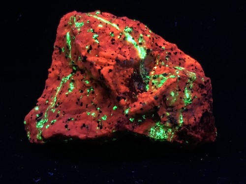 Willemit,Calcit,UV-Mineralien