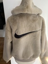 Nike Plüschjacke Gr. S creme