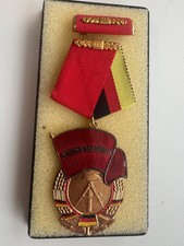DDR Orden Banner der Arbeit 2