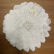 12 Deckchen Bändchenarbeit