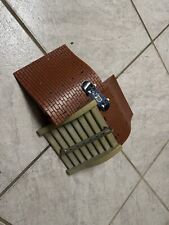 Fingerskateboard mit Halfpipe