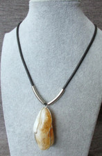 (B02) Modeschmuck Kette / Kette mit großem Naturstein in beige 52cm