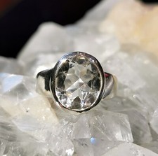 Ring mit Kristall -