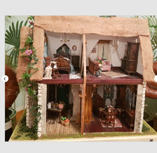 Sammler Puppenhaus, 4 Räume, liebevoll eingerichtet - Unikat