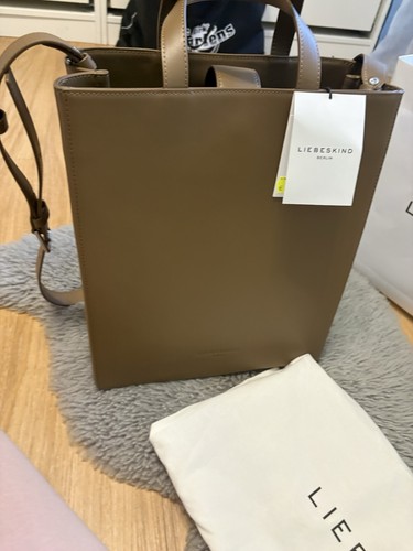 Liebeskind paperbag muskat - m,