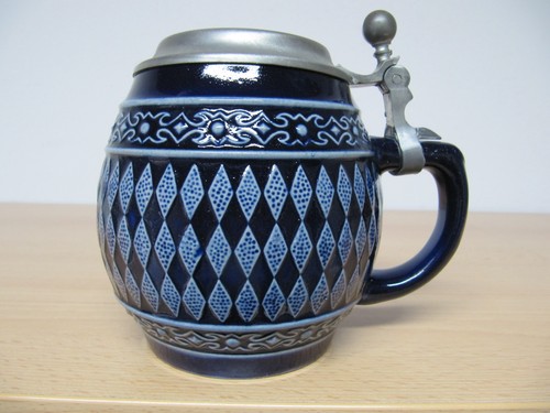 Bierkrug mit zinndeckel - bierkrug,