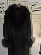 Wunderschöner Pelzmantel Außen Wildleder In Schwarz Größe 36 Zu Verkaufen