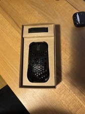 Unius Black Lotus Maus Op1 8k