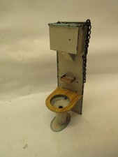 ESF-39509	Puppenstuben-Toilette, Blech, H. ca. 14 cm, mit Gebrauchsspuren