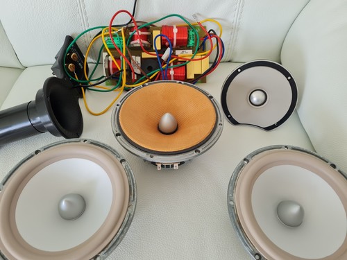 Bowers wilkins cm - b&w,