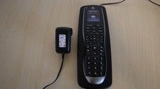 Logitech Harmony 900 Infrarot-Universalfernbedienung - Schwarz (915-000315)
