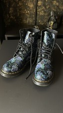 DR. MARTENS 1460 PASCAL 8 Eye Boot Schnürstiefel mit Blumenmuster