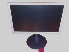 LG 22" LED-Monitor W2242PE,  Pivot, DVI,  VGA, Sound mit Anschlussleitungen