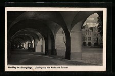 Hirschberg im Riesengebirge, Laubengang mit Markt und Brunnen, Ansichtskarte 